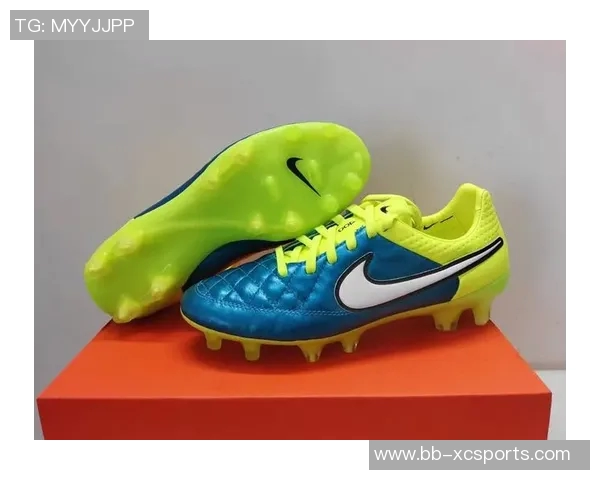 喜爱高帮足球鞋的球星们如何影响现代足球装备潮流